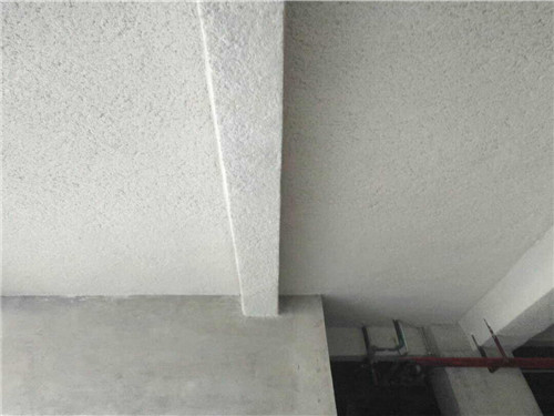 超細(xì)無機(jī)纖維噴涂